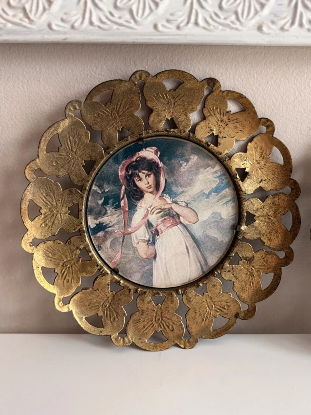 2 Vintage 6” Brass Butterfly Frame Hanging Art Pinkie Girl And Blue Boy England - Picture 2 of 10